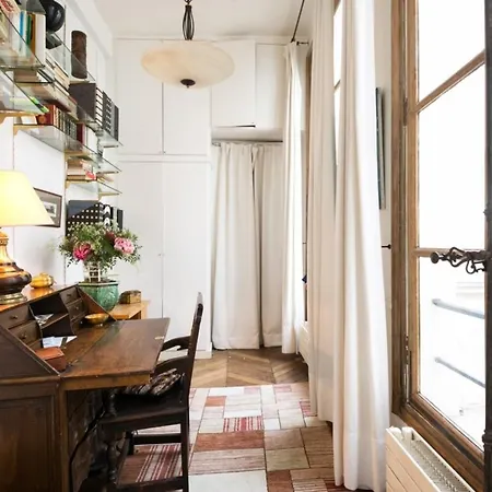 Апартаменты Duplex St-michel - Quartier Latin Париж
